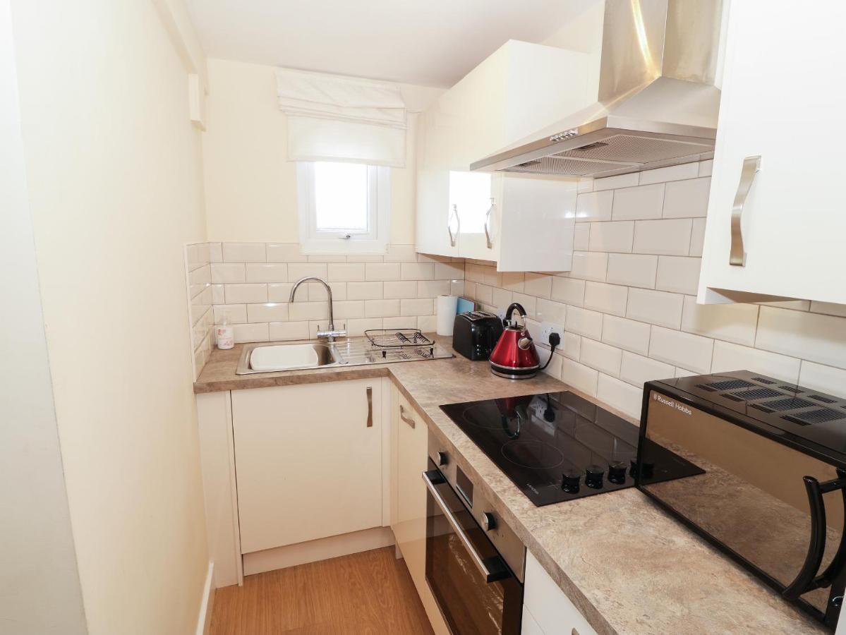 Llain Mai Apartment Llangefni Bagian luar foto