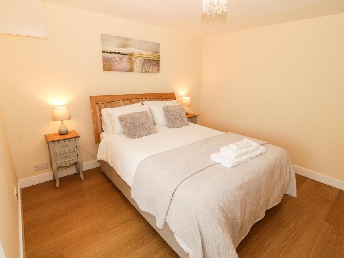 Llain Mai Apartment Llangefni Bagian luar foto